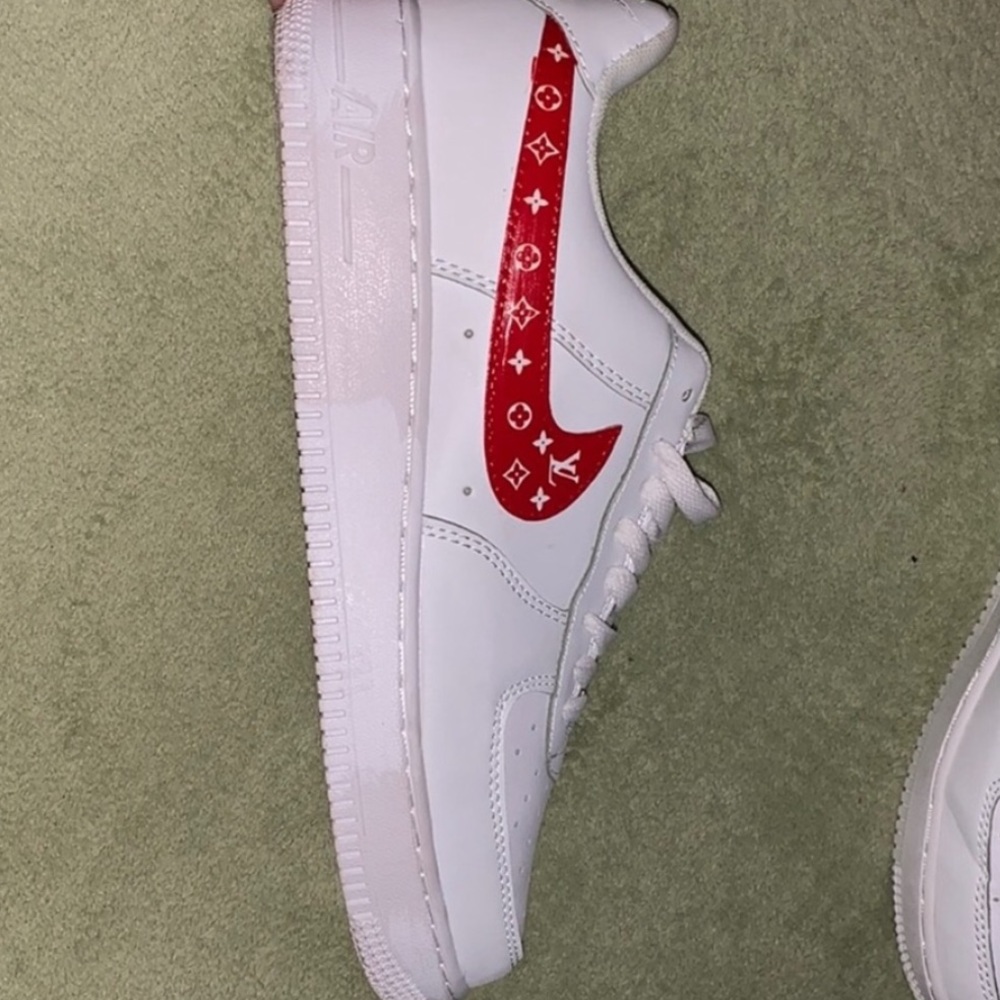 Custom Louis Vuitton Air Force One’s